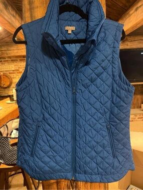 Talbots Quilted Sleeveless Vest in Blue